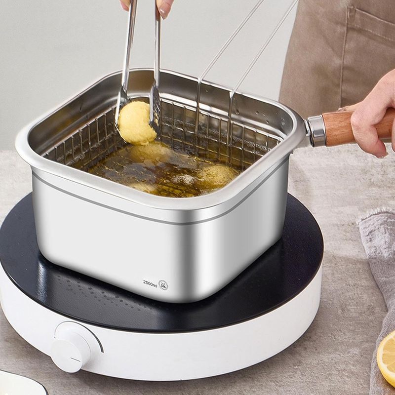 7-teiliges silbernes Camping-Kochgeschirr-Set (2500 ml) – Multifunktionaler Frittiertopf, ideal für Rucksackreisen und Campingabenteuer_voghion.com