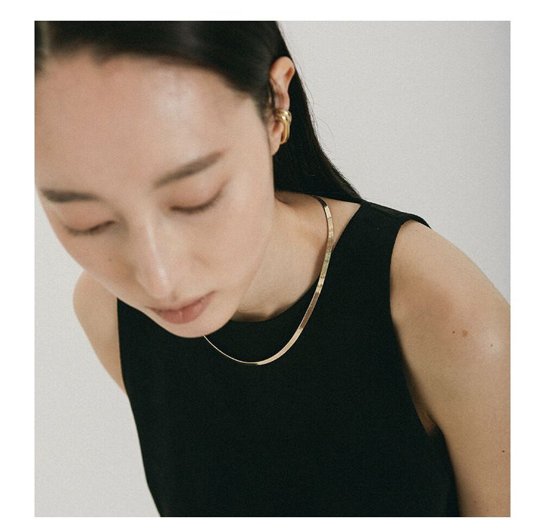 Sterling silver necklace flat snake bone chain high sense round necklace women fashion ins style jewelry niche design_voghion.com