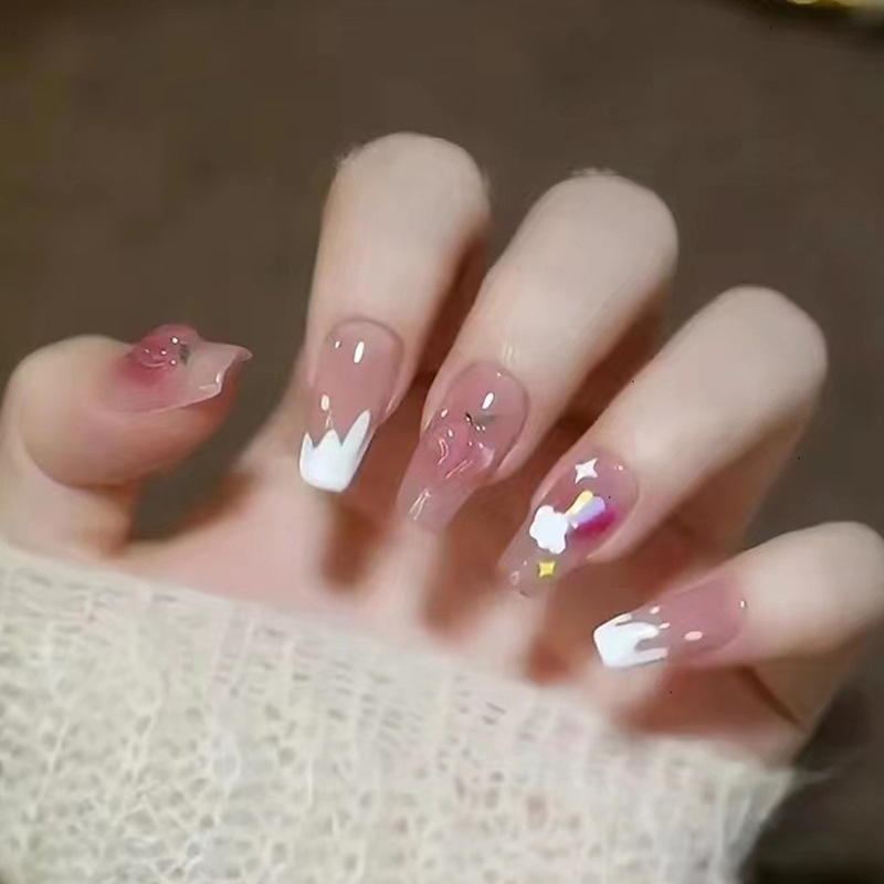 24 unghie finte a testa di mandorla rotonde rosa con strass a forma di cuore, ballerine indossabili, punte per unghie finte Full Co_voghion.com