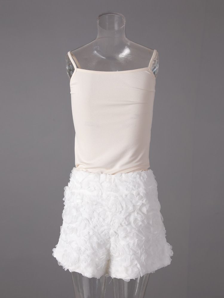 Vietnamesisch inspiriertes Spitzentop- und Rüschenshorts-Set – Blumenstickerei, atmungsaktives Polyester (S-XL, Hellgelb/Rosa)_voghion.com
