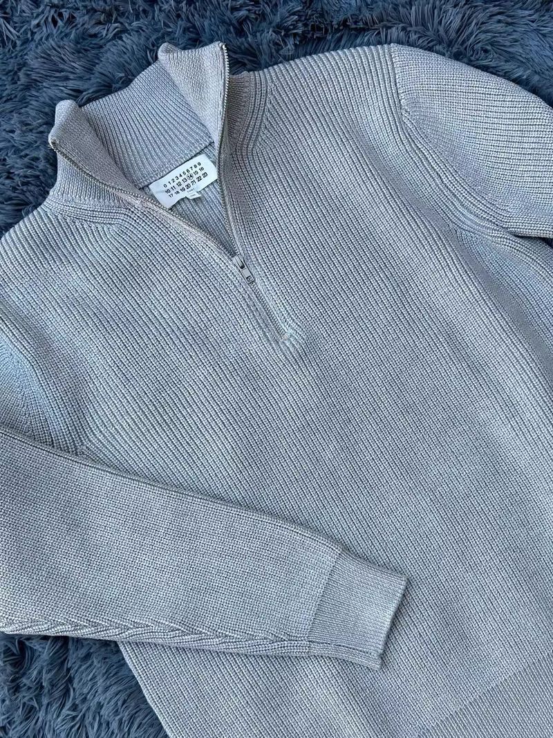 Unisex Quarter-Zip High Neck Wool-Blend Sweater – Slim Fit Minimalist Pullover (M-XL)_voghion.com