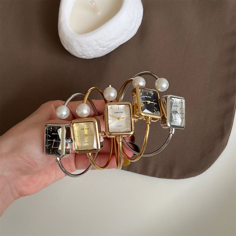 Women's Jewelry Elegant Square Pearl Bracelet Watch With Quartz Movement, Vintage Minimalist Style For Fashionable Exquisite Quartz Watch_voghion.com