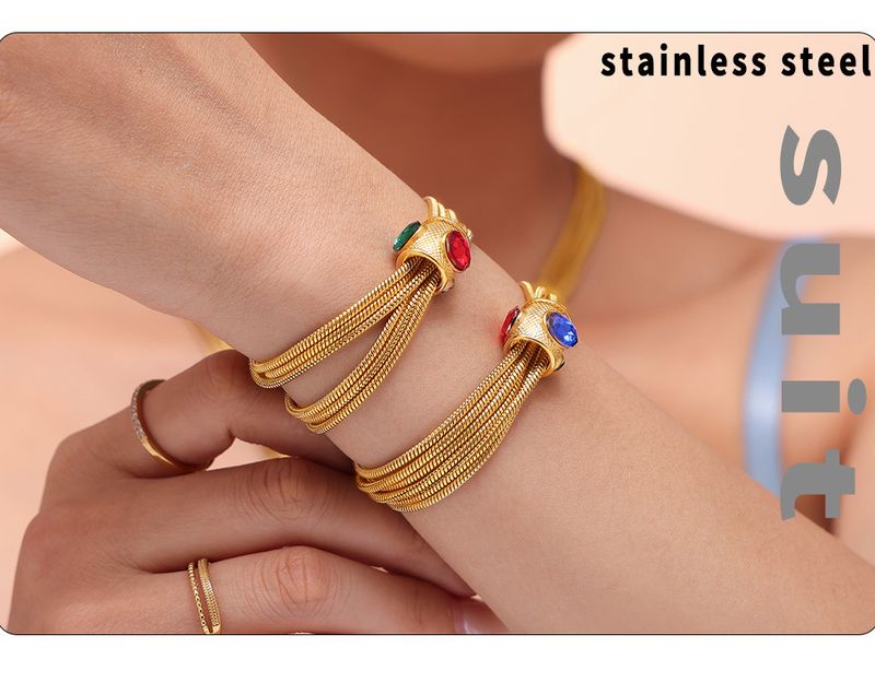 Damenschmuck, mehrlagige Halskette und Armband-Set mit Strasssteinen, Titanstahl vergoldet, minimalistisches Luxus-Modeaccessoire für Frauen_voghion.com