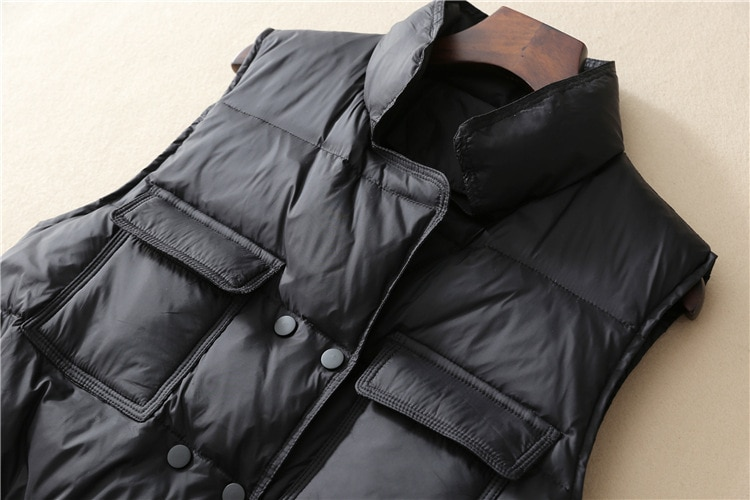 2023 New Light Down Vest Women Gilet corto Gilet caldo leggero antivento Cappotto da donna in piumino d'anatra bianco_voghion.com