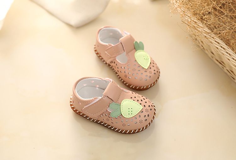 Mutter & Kinder Sommer Baby Mädchen Sandalen Rindsleder Weichen Boden Kinder Hohl Leder Schuhe Prinzessin Kleinkind Schuhe Rutschfeste 0-2 jahre Alt 1_voghion.com