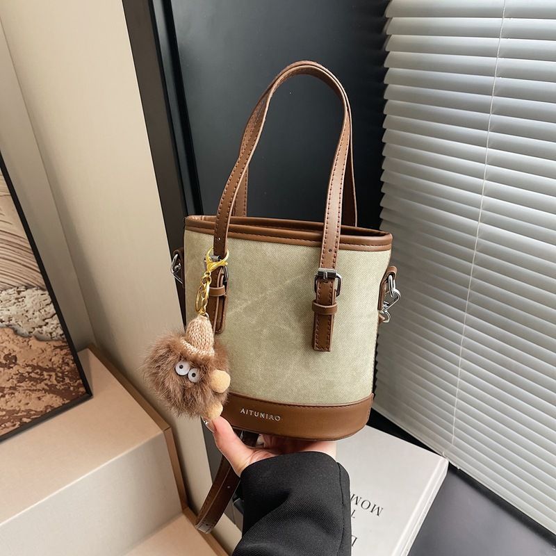 Borsa a tracolla versatile da pendolare, semplice, piccola, con motivo a blocchi di colore, per donna, autunno inverno 2025, nuova e di alta qualità._voghion.com