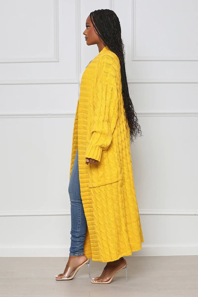Damenbekleidung Locker gestrickte Strickjacke, gemütliche, übergroße Strickjacke mit Taschen, langer Zopfmuster-Pullovermantel, lockerer Boho-Chic, offene Vorderseite_voghion.com