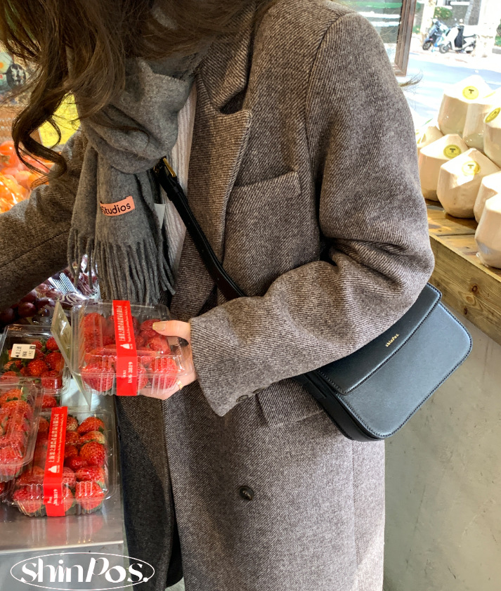 Generally Boring Monroe Original Niche Design Diagonally Across Japanese And Korean red wedding high-end small handbags for newlyweds_voghion.com