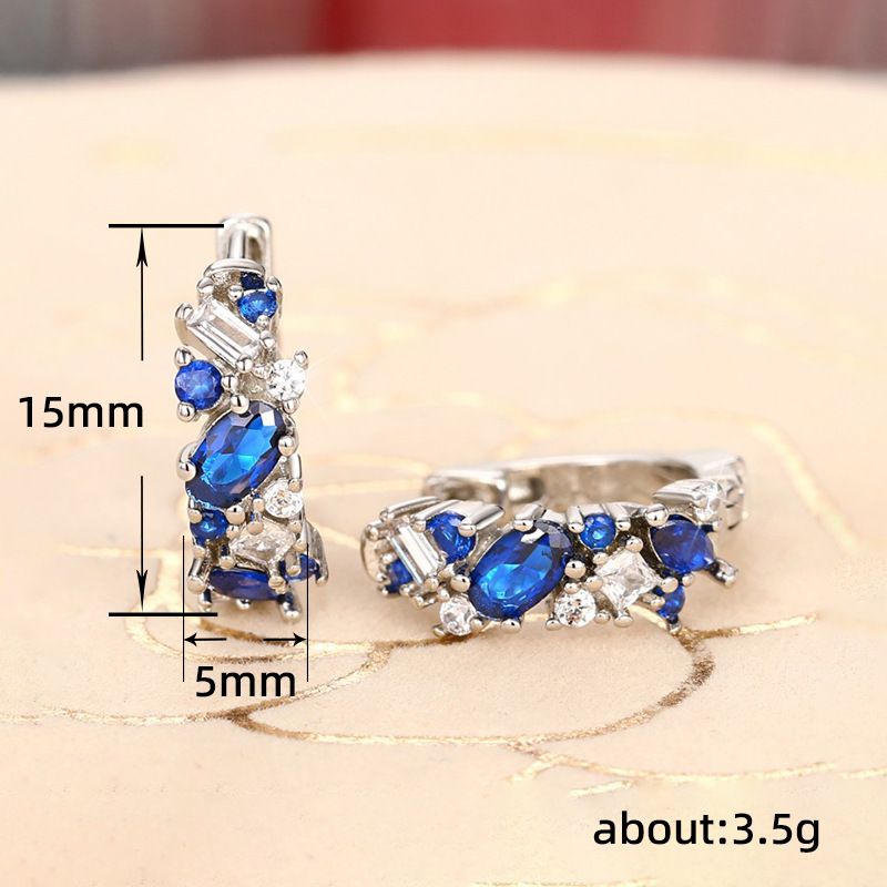 Cao Shi's Simple And Cool Fried Dough Twists Design Sense Hip Hop With Small Circle Earrings_voghion.com