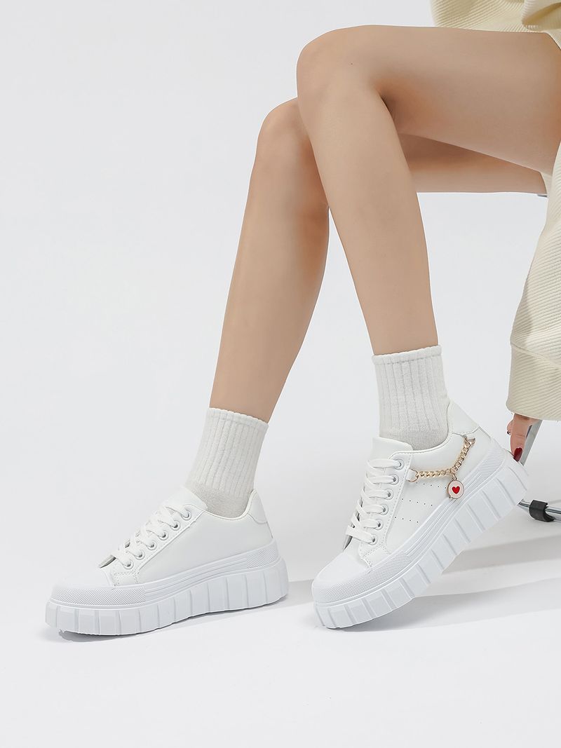 Chaussures pour femmes, nouvelles chaussures pour femmes de grande taille, semelle épaisse, chaussures de sport décontractées, chaussures plates blanches avec chaîne en métal pour femmes_voghion.com