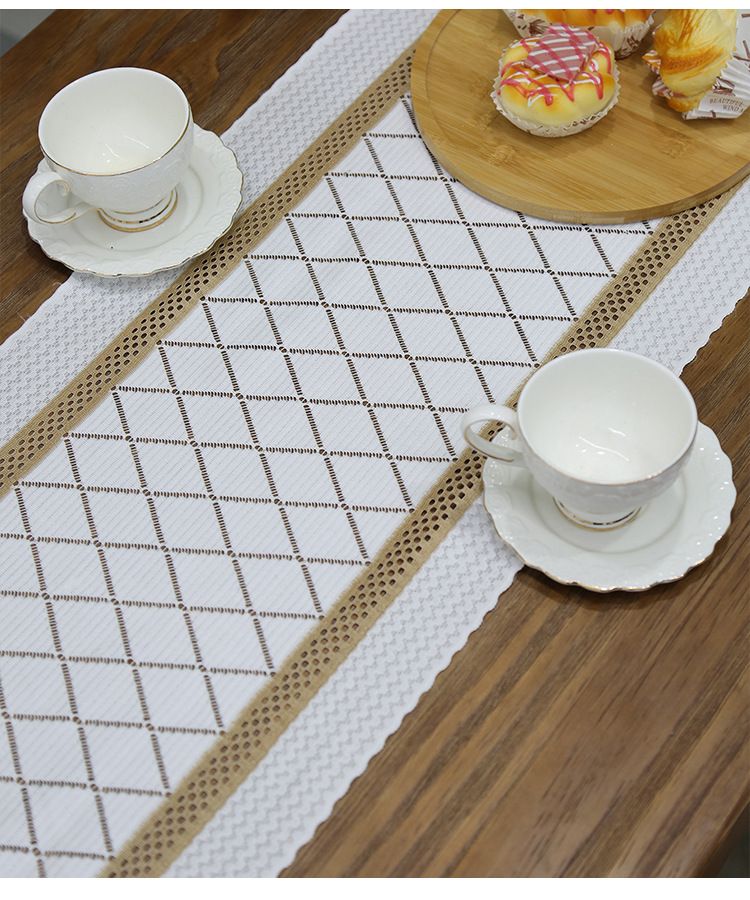 Two-Tone Woven Table Runner With Tassels - American Farmhouse Cotton Linen Table Mat For Holiday Decor_voghion.com