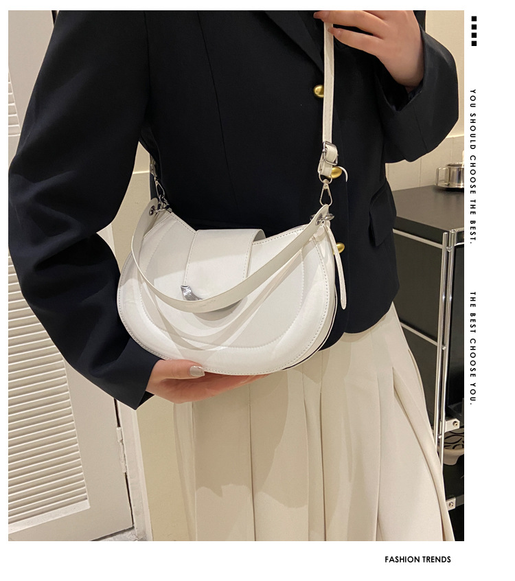Borsa semplice per ascelle di nicchia Borsa casual a mezzaluna popolare 2023 Nuova borsa estiva Borsa a tracolla di tendenza della moda da donna_voghion.com