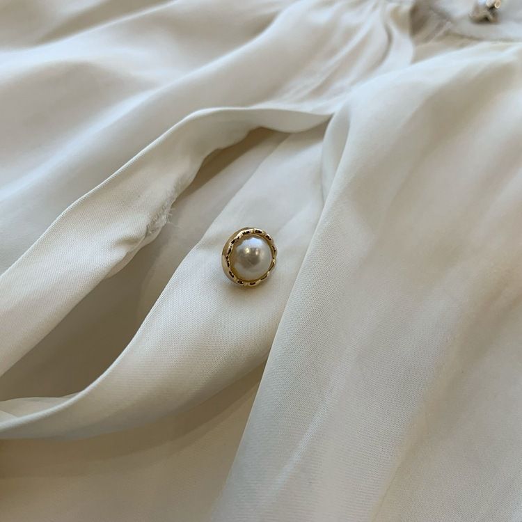Acetate satin shirt female design niche long sleeve temperament stand collar French retro lantern sleeve professional top spring_voghion.com