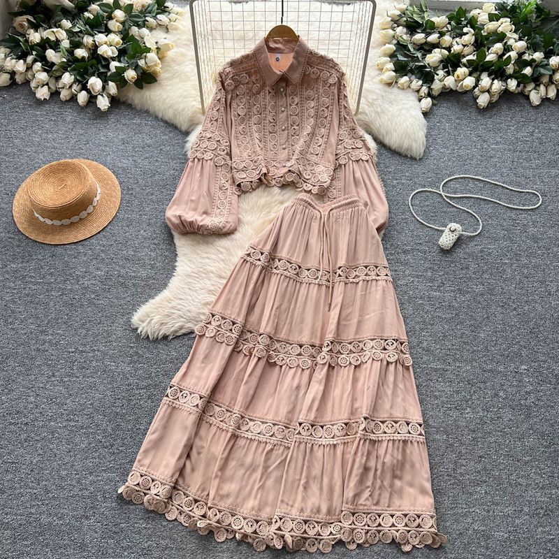 French Retro Heavy Hollow Lace Splicing Lantern Sleeve Short Shirt High Waist Big Swing Skirt Autumn Suit_voghion.com
