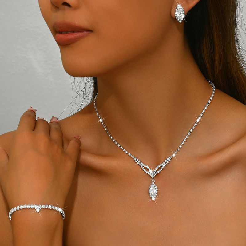Set di gioielli da donna, alla moda, semplice e versatile, squisito set di artigli con zirconi, collana, orecchini e bracciale, accessori per abito da sposa._voghion.com