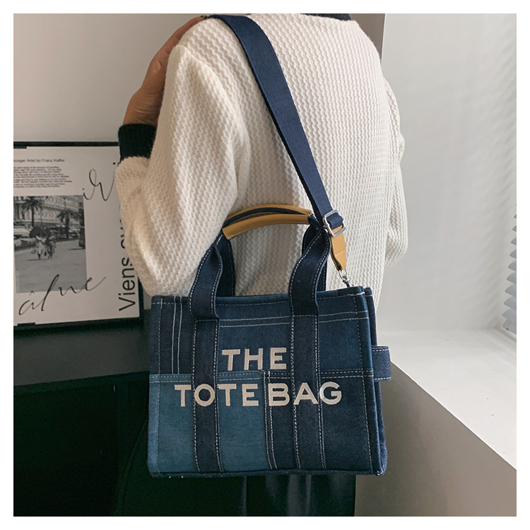 European and American single shoulder canvas bag women's new trendy fashion tote bag all-match casual Messenger portable large-capacity bag_voghion.com