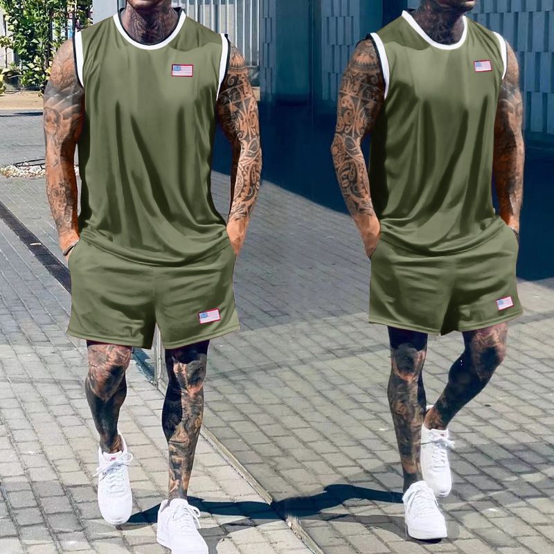 2024 Sommer Neues schnelltrocknendes Tanktop-Shorts-Set aus Mesh für sportliche Herrenbekleidung_voghion.com