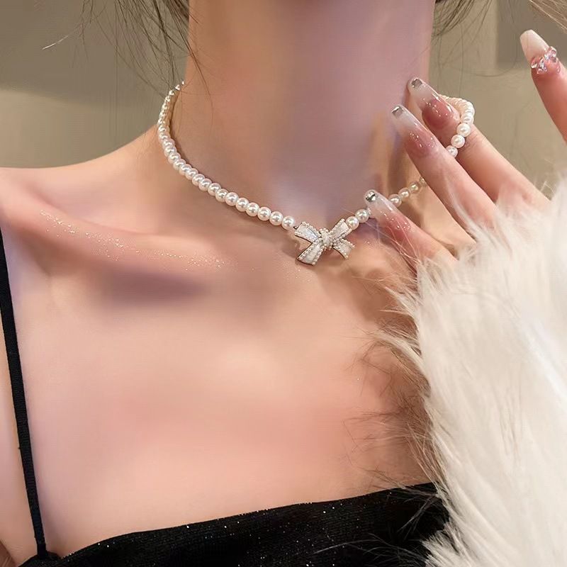 Temperament Short Clavicle Pearl Bow Necklace Net Celebrity Retro French Princess_voghion.com