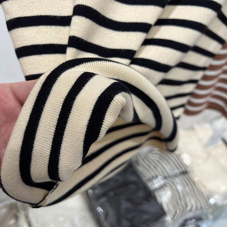 Maglione da donna a righe slim fit in maglia con maniche a palloncino e scollo rotondo - Pullover primaverile casual in morbido misto lana_voghion.com