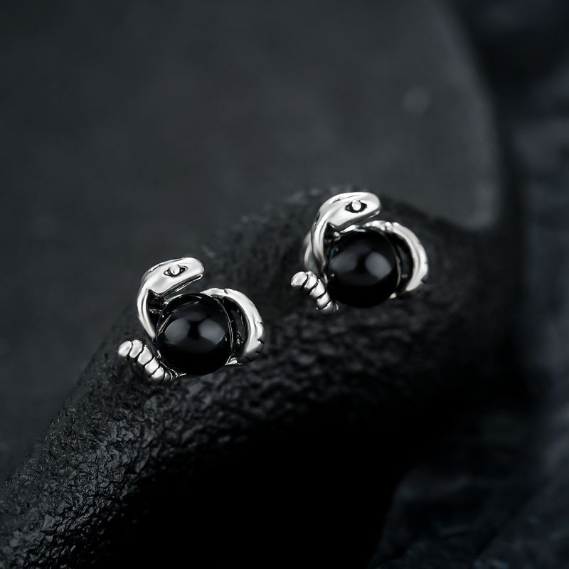 Clip Earrings Medusa's Eye Ear Clip Men's Set Fashionable Personality Non Pierced Ears Snake Earrings Combination Women's Magnetic Jewelry_voghion.com