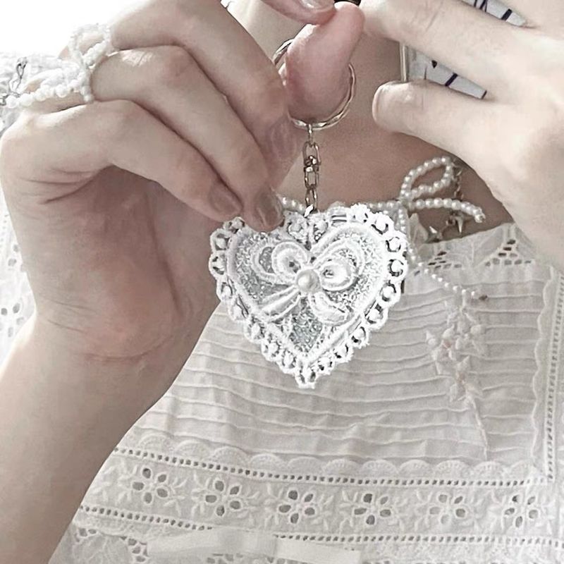 Korean Version Of The INS Style Lace Heart-shaped Bow Cosmetic Mirror Key Chain Y2K Multifunction Bag Pendant Accessories_voghion.com