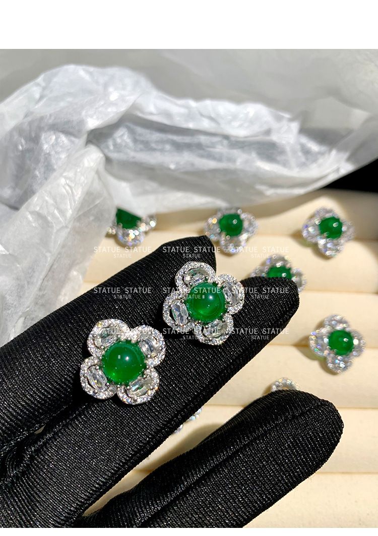 Schmuck Smaragd Frauen reine Silber Nadel Ei Gesicht Jade Blume Nische High-End-vierblättriges Kleeblatt Ohrringe, chinesischen Stil_voghion.com