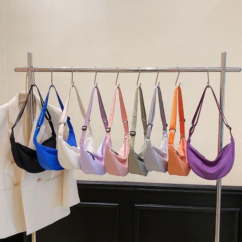 Nylon Crossbody für Frauen Mode tragbare Casual Hobos Sport Brusttasche Unterarm Bas Studenten Dump Form Schulter_voghion.com