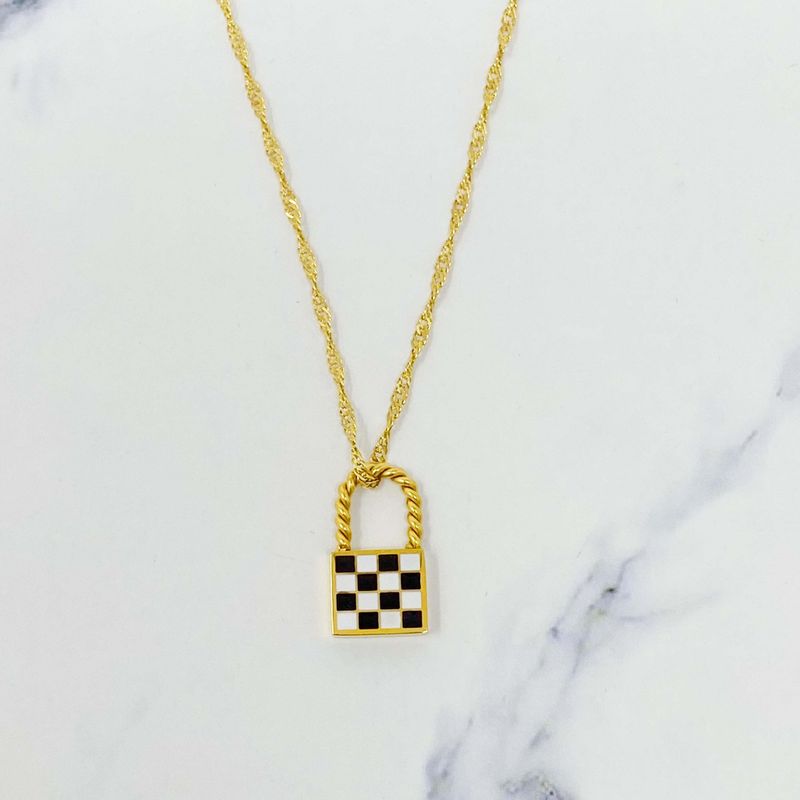 Checkered Locket NecklaceCheckered Locket Necklace_voghion.com