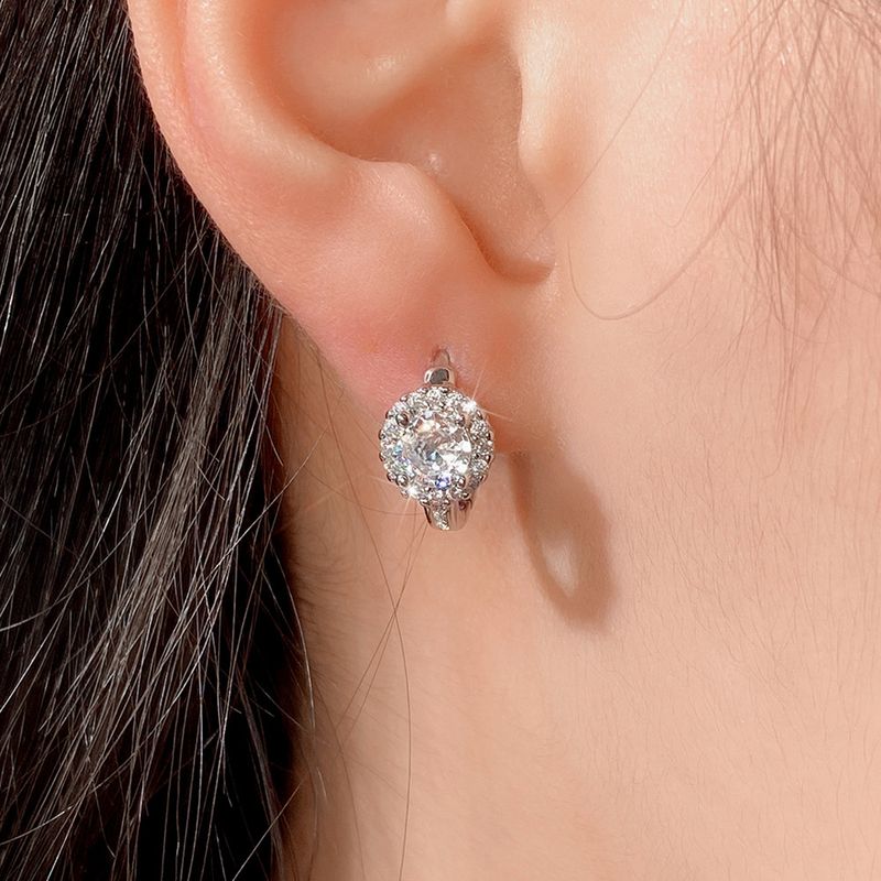 Brincos Cao Shi com fivela de orelha de diamante completo e zircônia microincrustada, estilo INS personalizado e dourado, versáteis_voghion.com