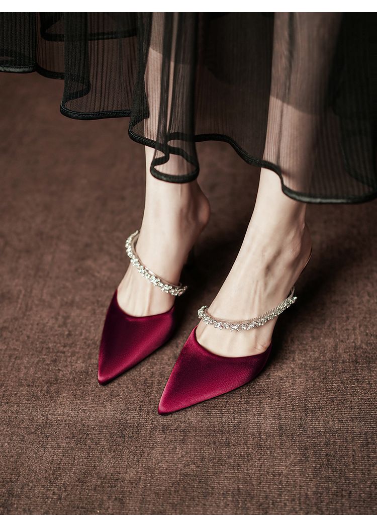 8189-2 Sandali con tacco a spillo da donna in raso con punta chiusa, un cinturino, strass, stile fata, eleganti_voghion.com