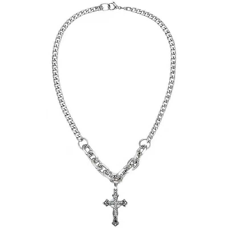 Collana da donna con orso dolce e violento, design di nicchia, catena per felpa con croce avvolta, accessori autunno inverno per_voghion.com