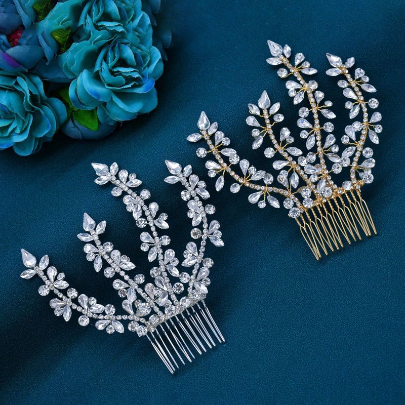 Copricapo da sposa fatto a mano con catena a griffe in strass e inserti dorati, pettine, accessori per capelli._voghion.com