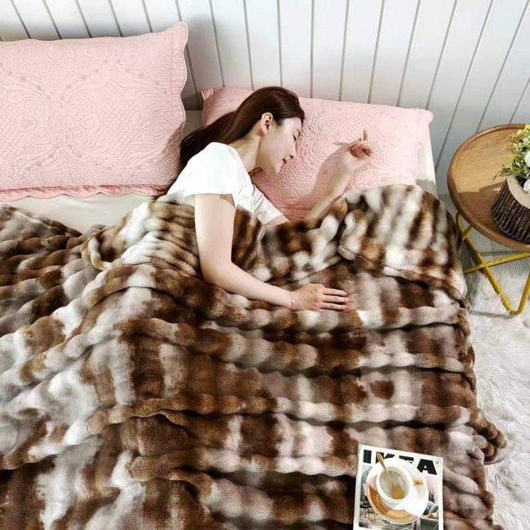 Four Seasons Leisure Blanket Multifunctional Blanket Air Conditioning Blanket_voghion.com