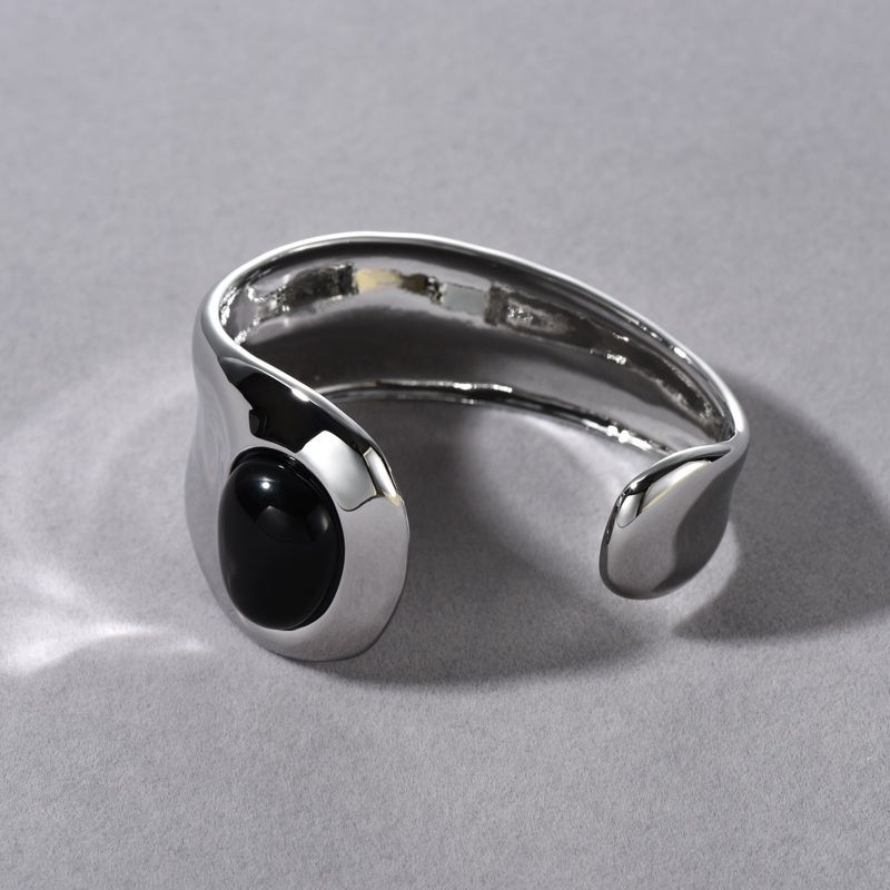 Women's Jewelry - Black Onyx Wide Cuff Bracelet With Platinum Plated Copper, Elegant Minimalist Statement Piece Light Luxury Cold Style Bracelet_voghion.com