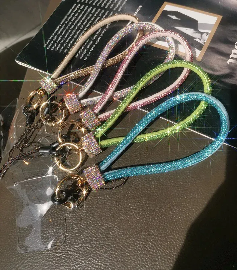 Lanière porte-clés pour téléphone portable, bracelet avec pendentif strass et chaîne en diamant 250814_voghion.com