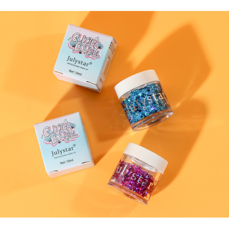 Ombretto in gel con paillettes di colore liquido per trucco natalizio monocromatico con diamante spezzato di bellezza_voghion.com