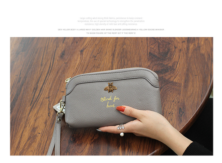 2023 Pochette in pelle con hardware squisito ape europea e americana Pochette da donna casual a grande capacità Portafoglio a mano_voghion.com