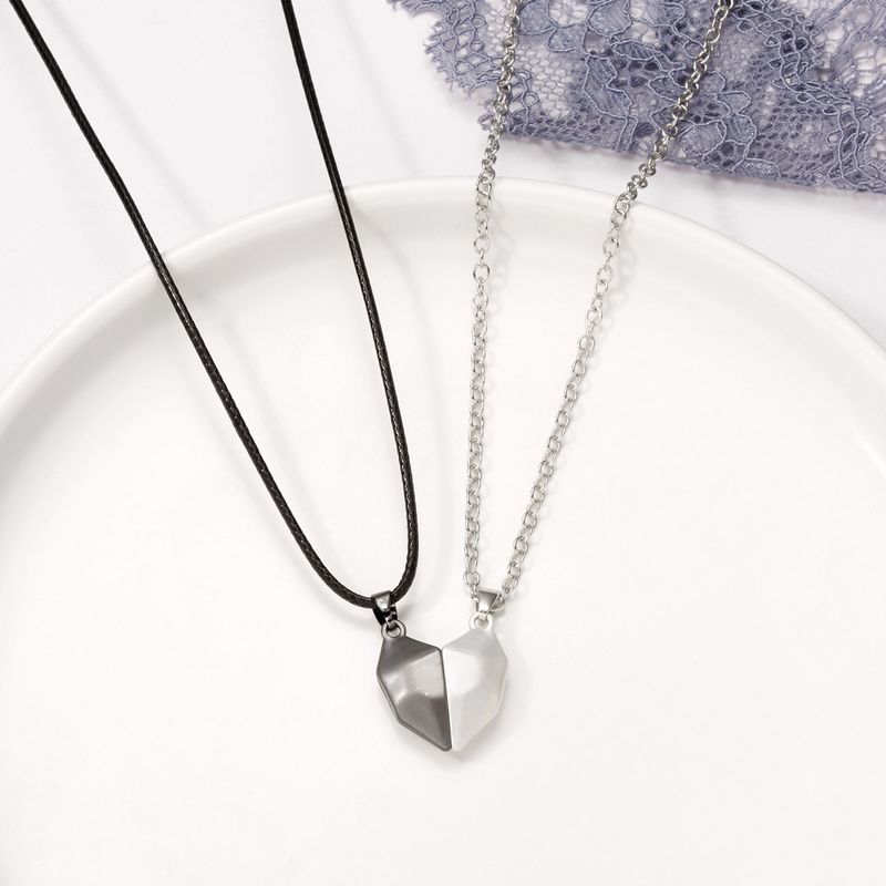 Creative Wishing Stone Splicing Magnetic Heart Versatile Couple Necklace In Stock_voghion.com