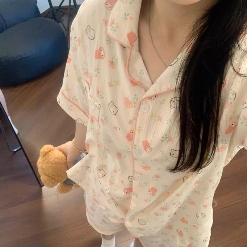 2024 Verão Novo Ins Fengyun Duo Algodão Pijamas Feminino Solto Casual Cardigan Gola Manga Curta Shorts Conjunto_voghion.com