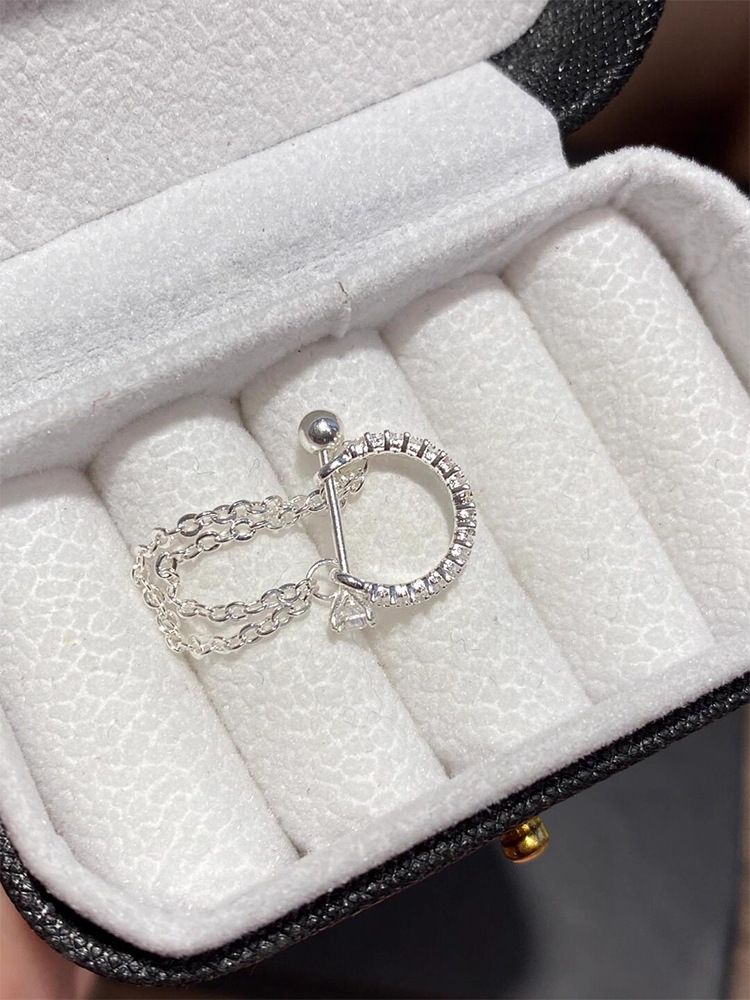 Boucles d'oreilles à pampilles en forme de U, élégantes et raffinées, style chic et sophistiqué. Accessoires d'oreilles de mode exquis._voghion.com