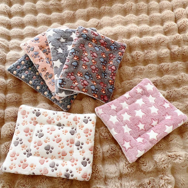 Pet Thickened Flannel Soft Plush Cat Dog Bed Winter Mat_voghion.com