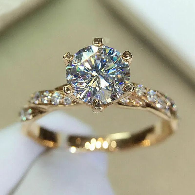 Pronto Stock Huitan Classic 6 Claw Cubic Zirconia Anelli per Donna Color Oro Fedi di Fidanzamento per Matrimonio Eternity Lady Gioielli all'ingrosso_voghion.com