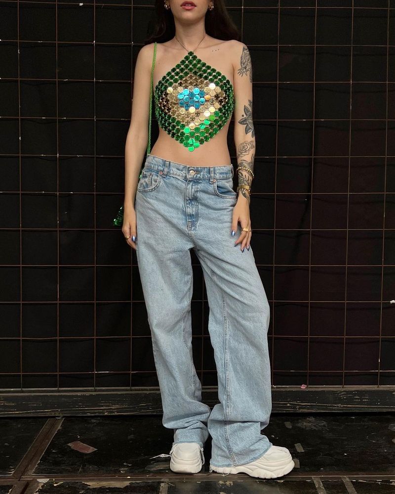 Piccolo gilet con paillettes rotonde acriliche sexy collegate al collo all'americana_voghion.com