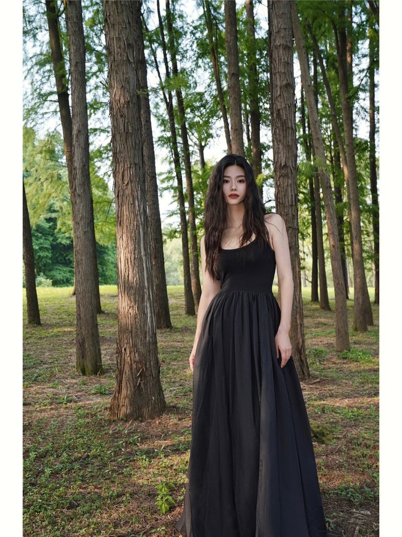 Hepburn Style Black Camisole Dress For Children's Summer 2025 New Collection Waist Cinching Slimming High-end Long Skirt_voghion.com