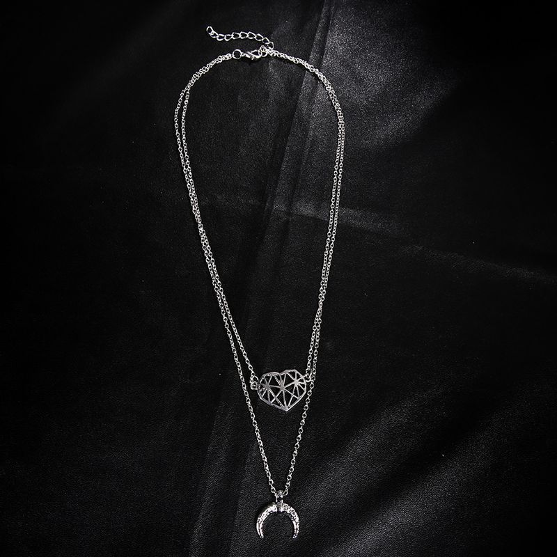 Fashionable, Minimalist, And Versatile Accessories, Hollowed Out Love, Moon Pendant, Necklace, Collarbone Chain_voghion.com