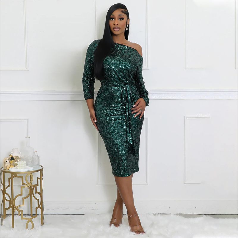 Schulterfreies Wickelkleid mit Pailletten – Glamour-Kleid mit langen Ärmeln (S–XXL, Stretch-Polyester, Smaragdgrün und Nude, für Feiertagspartys und Verabredungen am Abend)_voghion.com