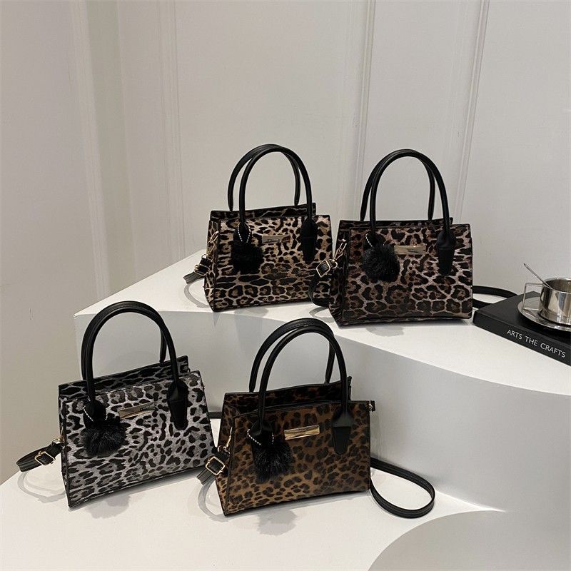 Bag High-End Pom-Pom Crossbody Leopard Print Versatile Fashionable Shoulder Handbag For Women_voghion.com