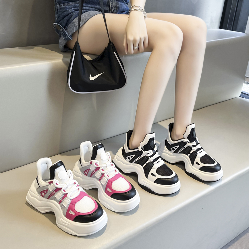 Scarpe da papà 2023 nuova versione coreana della stella con le stesse scarpe sportive casual alla moda con fondo spesso a forma di arco, scarpe da donna alla moda all'ingrosso_voghion.com