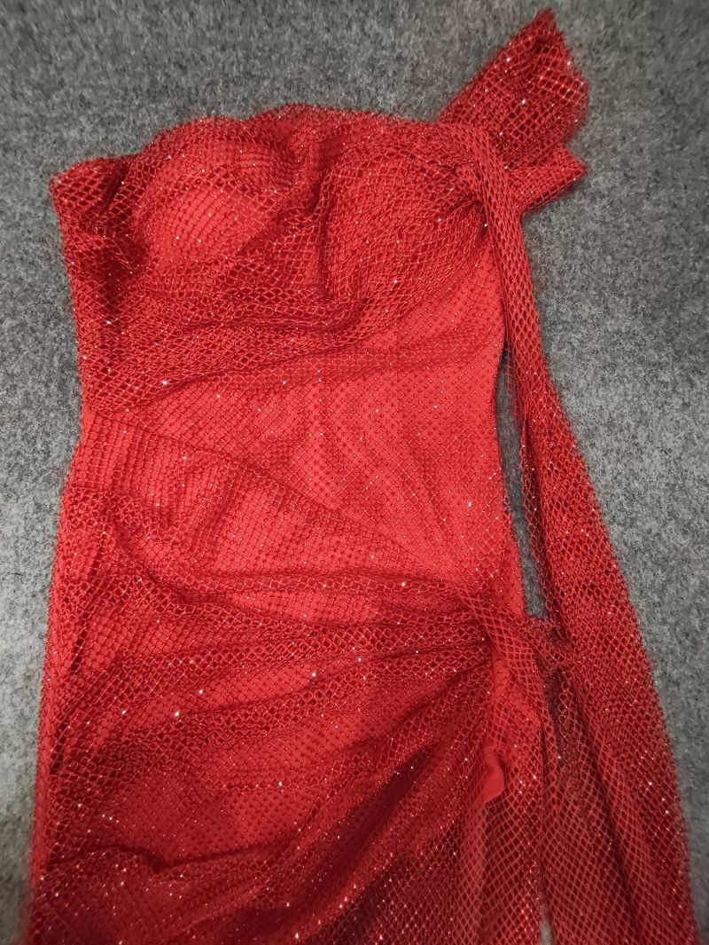 Elegant & Sexy Mesh Crystal Evening Dress For Parties & Galas – Off-Shoulder High Waist Floor-Length Gown With Slit & Open Back_voghion.com