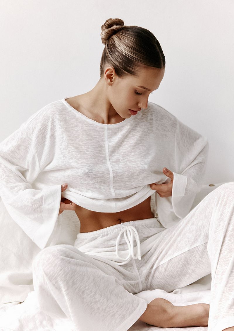 Women's sexy fashion knitted white round neck long sleeved pajamas trousers suit foreign trade soft skin friendly home clothes for women_voghion.com